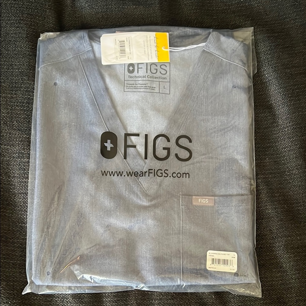 Figs Catarina One Pocket Scrub Top - L